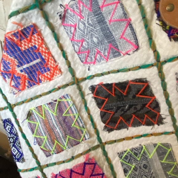 NWT!🎉FUN & FABULOUS bag🎉use it for travel, to the gym,for anything at all!! - Picture 10 of 15